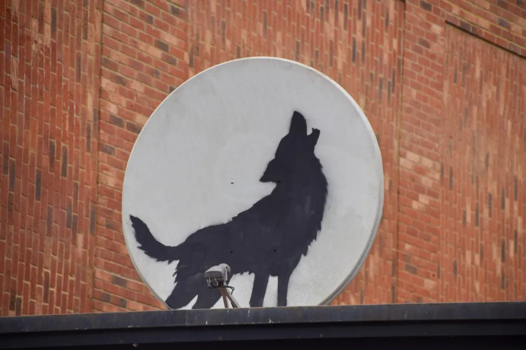Alamy Live Neues Banksy-Kunstwerk taucht in Peckham, London auf 2xpyjacjpg Js923628610