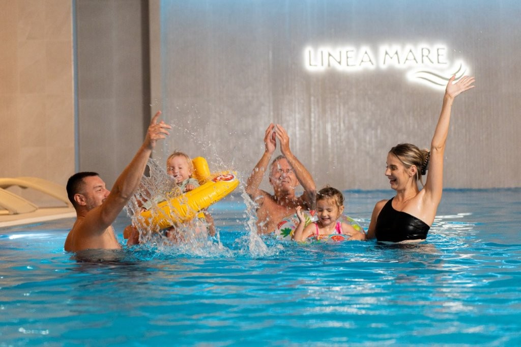 Schwimmbad Linea Mare