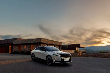 Ds N°8 Premium Elektro-SUV mit 750 km Reichweite und französischem Flair