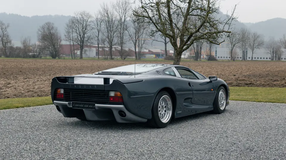 Einzigartiger Jaguar Xi220 bei Sothebys2-Auktion