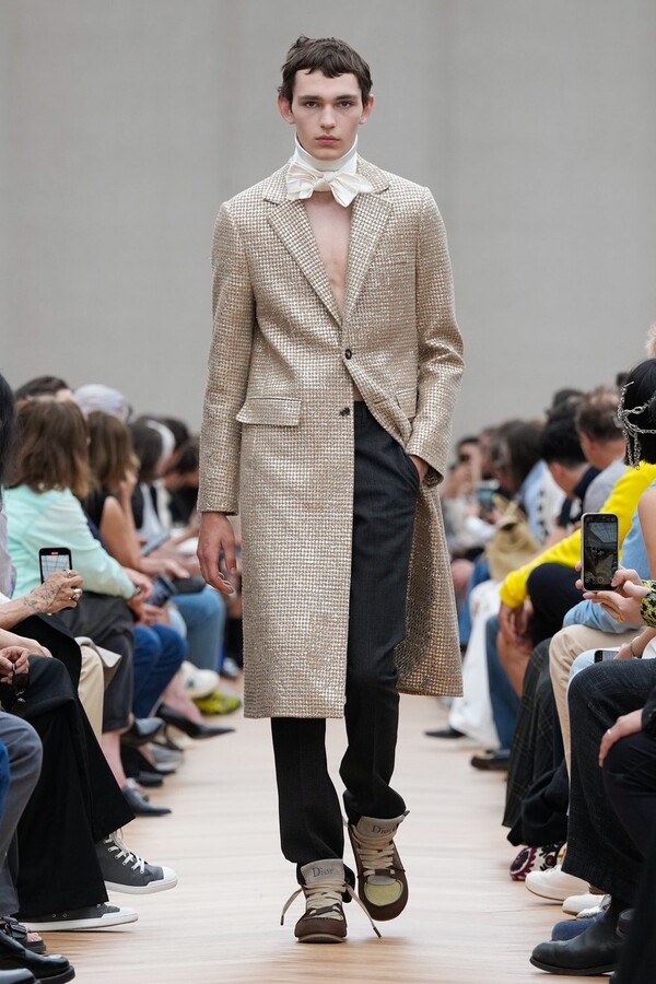 Jonathan Anderson Für Dior3