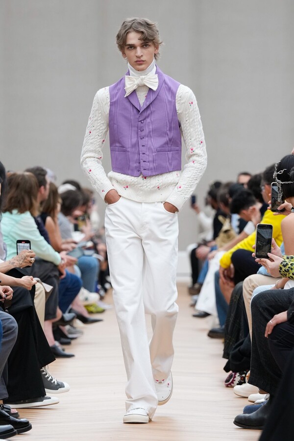 Jonathan Anderson Für Dior4