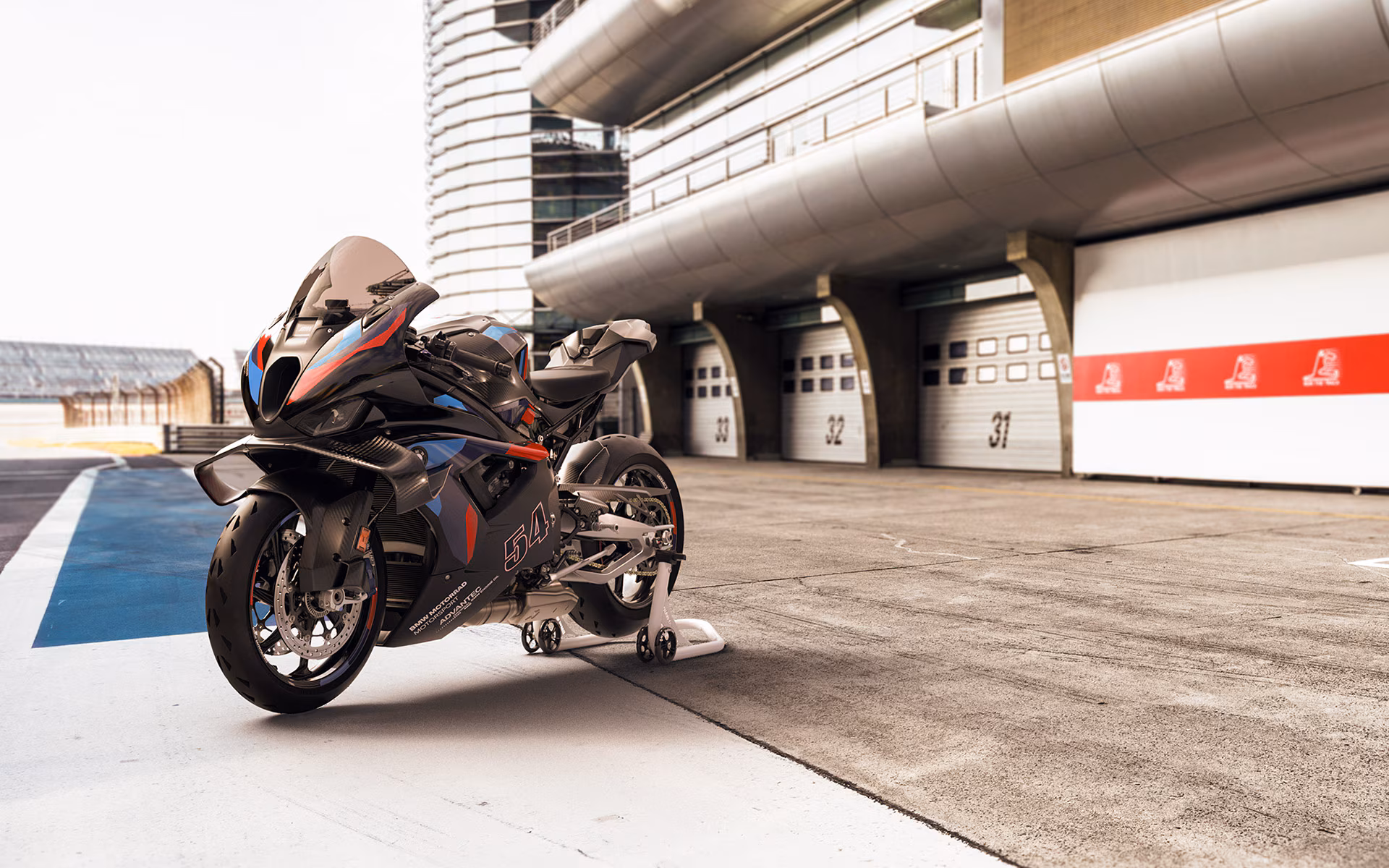 M 1000 Rr