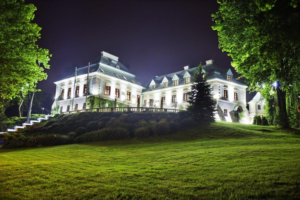Manor House Spa Palast Odrowąż&oacute;w Nachts Internet