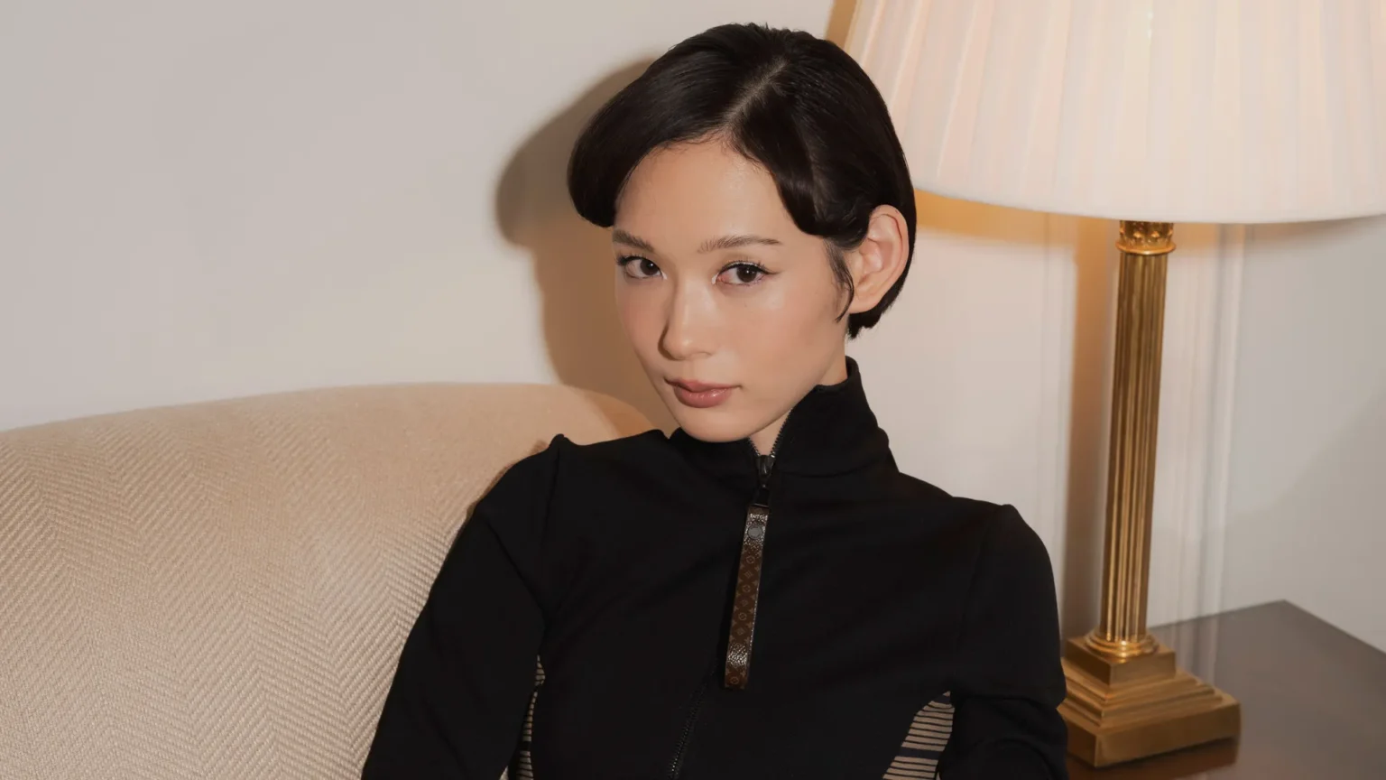Moeka Hoshi und das fehlende Foto: Hat sie jemals Louis Vuitton getragen?