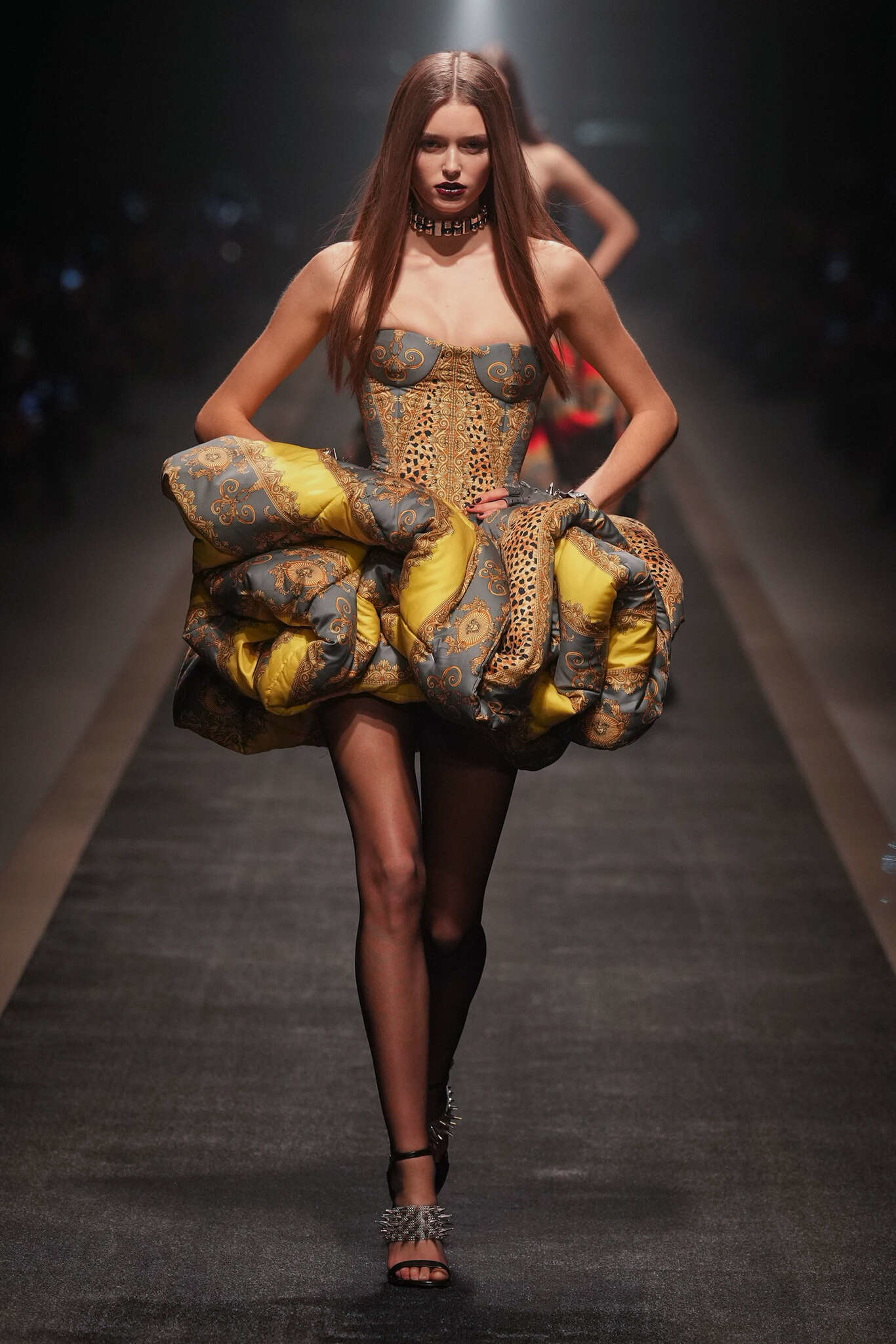 Die neueste=Versace-Show