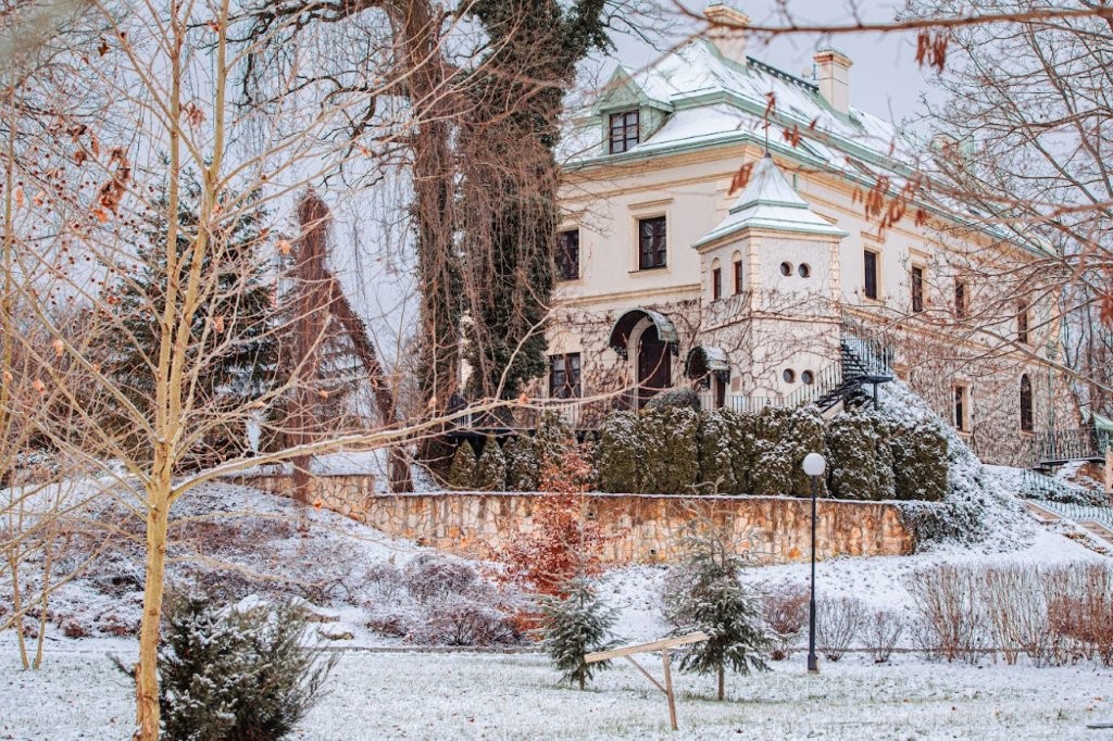 Odrowąż-Palast im Winter