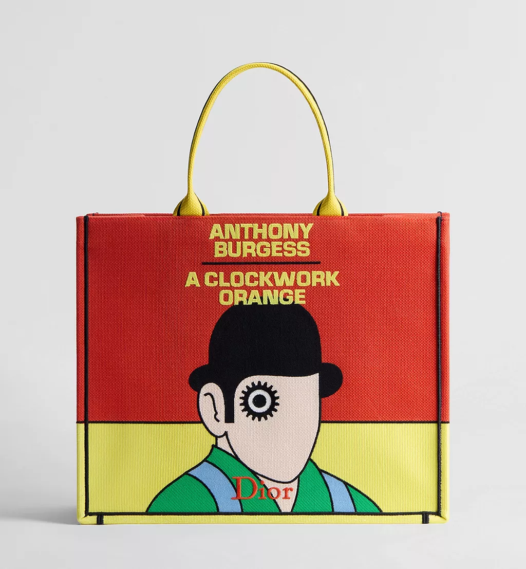Dior Book Tote Wenn ein Buch zur Mode wird113